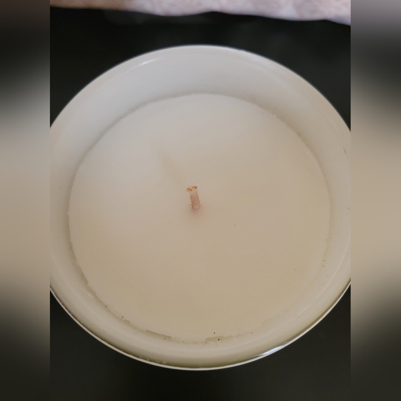 Monogram "A" Vanilla Sented Candle - Picture 3 of 4